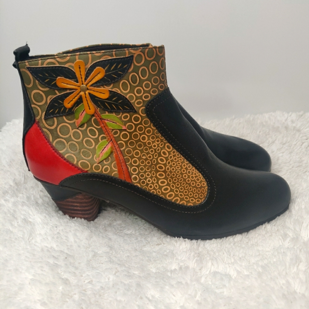 L'artiste Floral booties sz 40